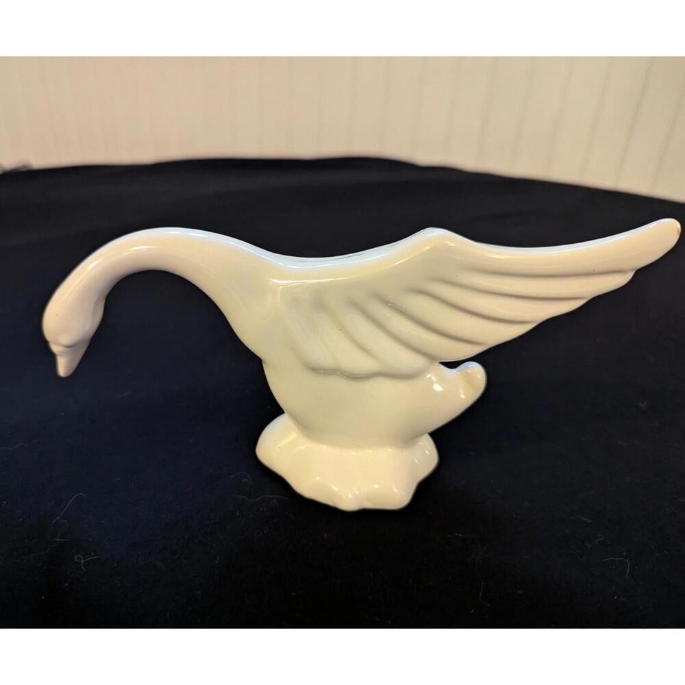 Haeger Pottery Satin White Swan Figurine Vintage 1940’s Art Deco Duck Goose